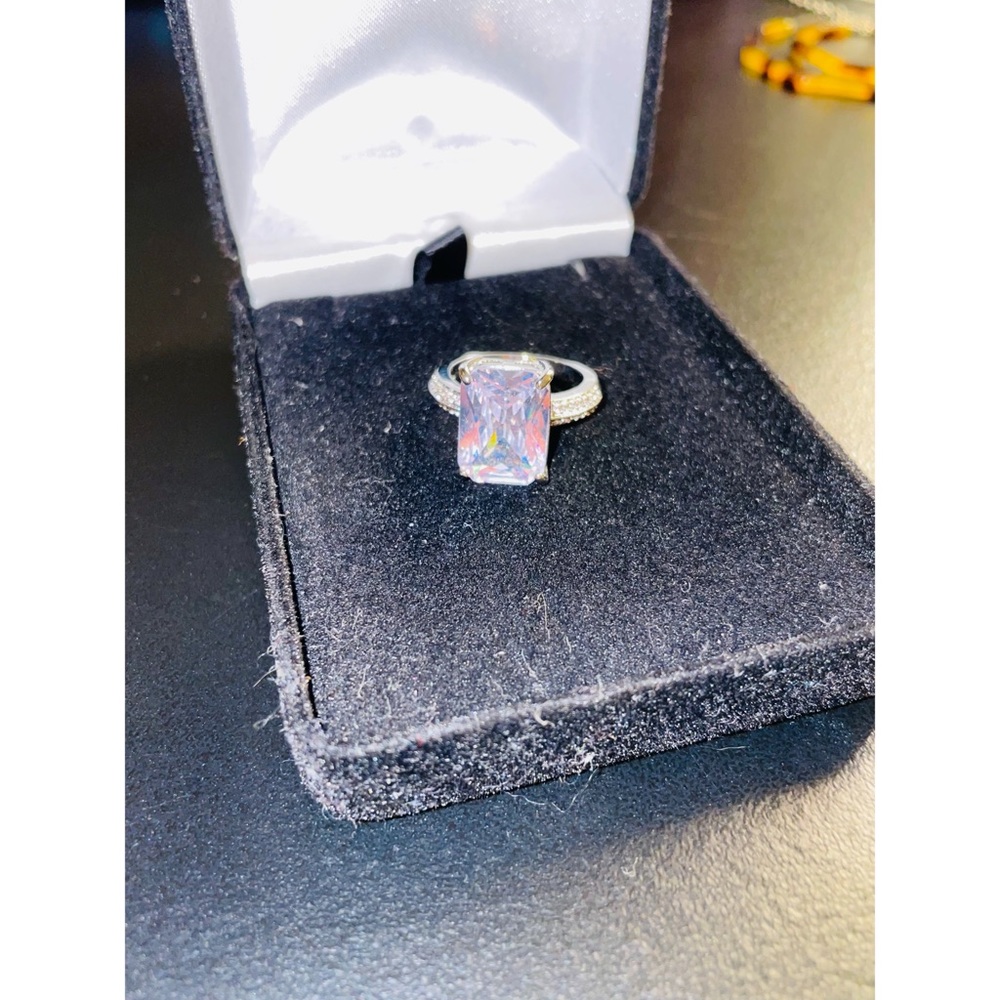 Cocktail/statement/engagement ring - Picture 3 of 4